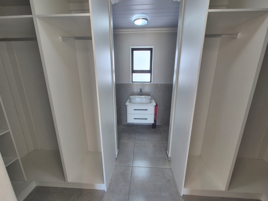 3 Bedroom Property for Sale in Vredenburg Western Cape